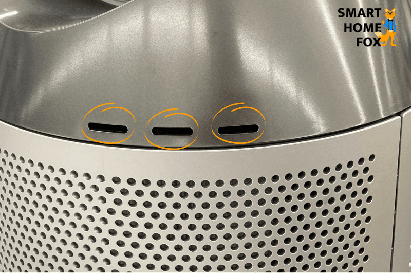 Die Lufteinlässe zu den Luftqualitätssensoren des Dyson Pure Humidify + Cool PH01 Luftreinigers sind eingekreist.